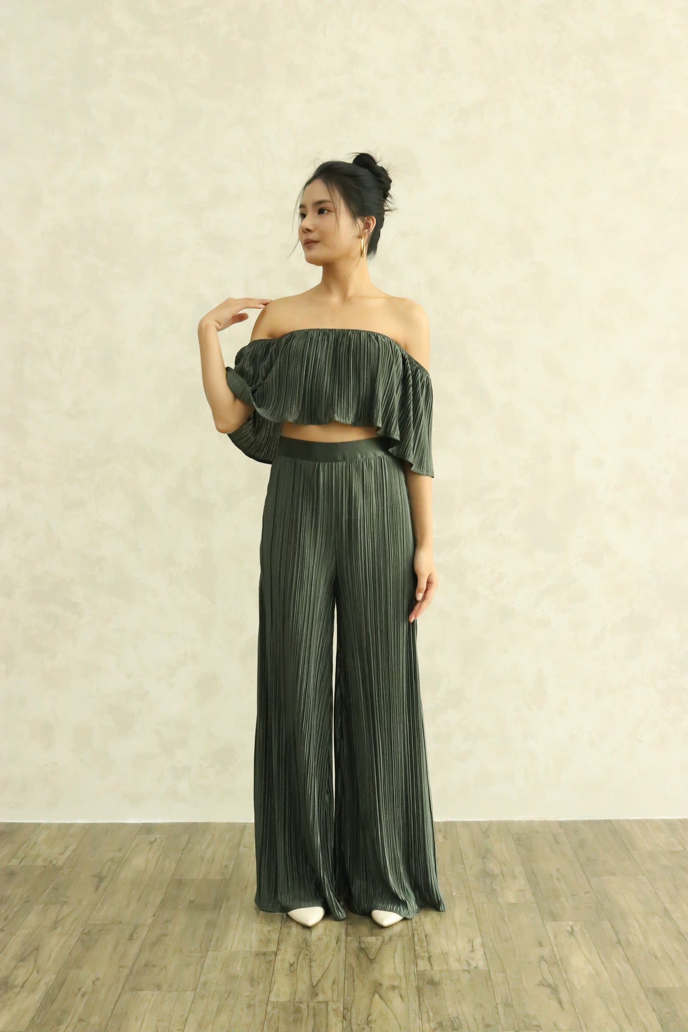 Cleolia  2 Ways Pleated Top in Hunter Green