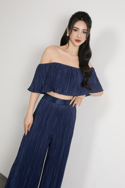 Cleolia 2 Ways Pleated Top in Navy Blue
