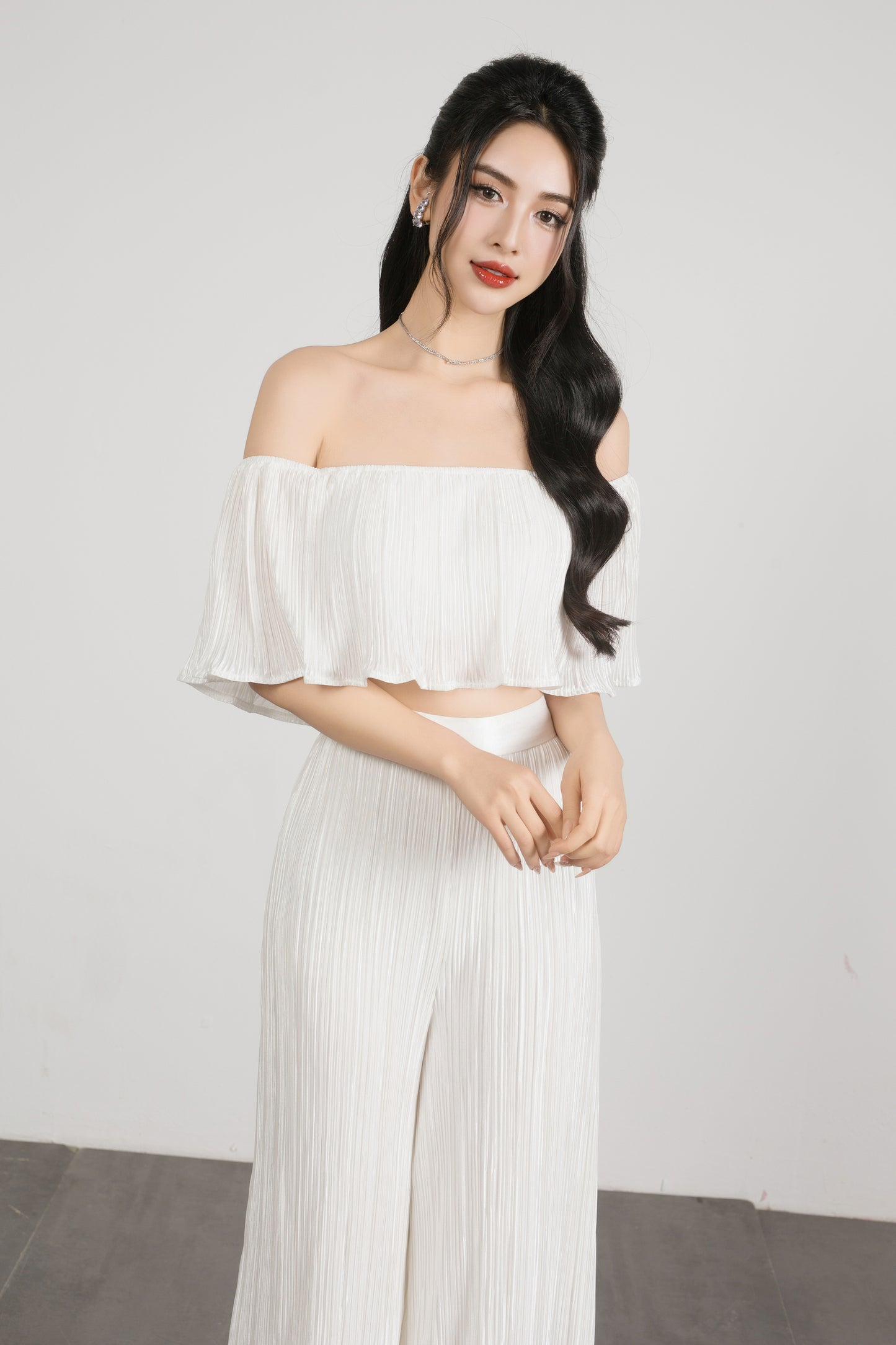 Cleolia 2 Ways Pleated Top in White