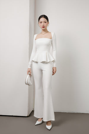 
                  
                    Load image into Gallery viewer, Elizabeth Highwaisted Pants in White
                  
                