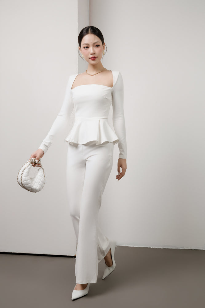 
                  
                    Load image into Gallery viewer, Elizabeth Highwaisted Pants in White
                  
                