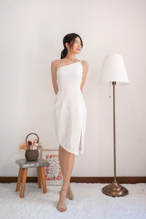 
                  
                    Load image into Gallery viewer, *PREMIUM* - Tayilia Toga Dress in White - Self Manufactured by LBRLABEL
                  
                
