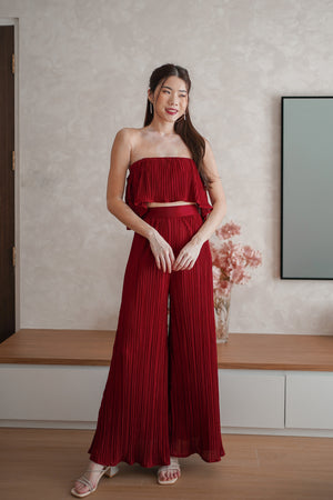 
                  
                    Load image into Gallery viewer, Cleolia Pleated Top in Burgundy
                  
                