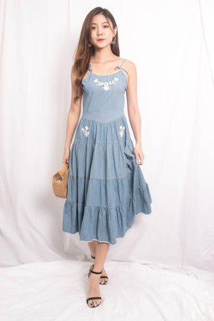 
                  
                    Load image into Gallery viewer, * LUXE* Emera Embroided Maxi Dress in Denim
                  
                