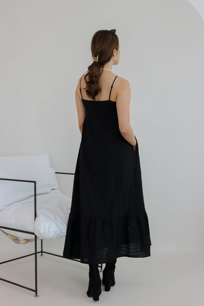 
                  
                    Load image into Gallery viewer, Amica Linen Maxi Dress in Black
                  
                