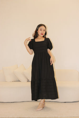 
                  
                    Load image into Gallery viewer, Madelyn Linen Maxi Dress in Black
                  
                
