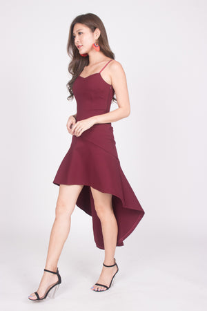 
                  
                    Load image into Gallery viewer, * PREMIUM * Amarilia Fishtail Dress in Burgundy -  LBRLABEL MANUFACTURED
                  
                