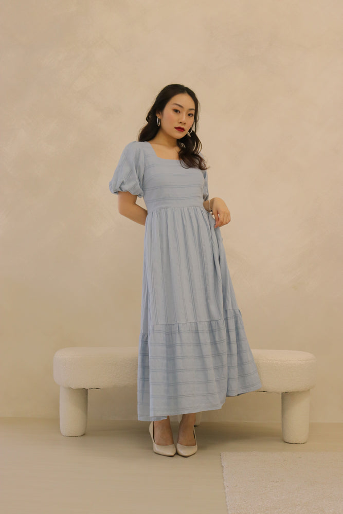 
                  
                    Load image into Gallery viewer, Madelyn Linen Maxi Dress in Sky Blue
                  
                