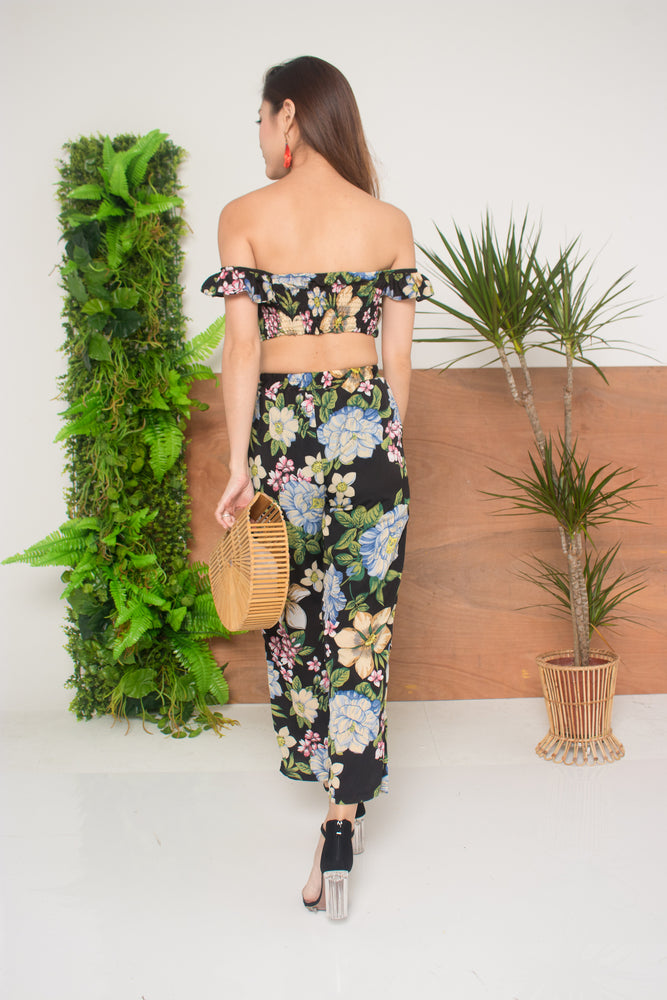 
                  
                    Load image into Gallery viewer, Raina Floral Flutter 2 Piece Set in Black
                  
                