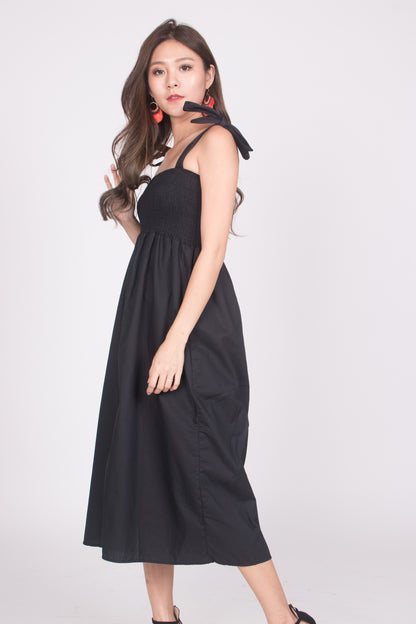 Fionni Midi Dress in Black