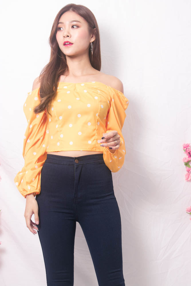 
                  
                    Load image into Gallery viewer, Yesie 2 Way Polkadot Top in Yellow
                  
                