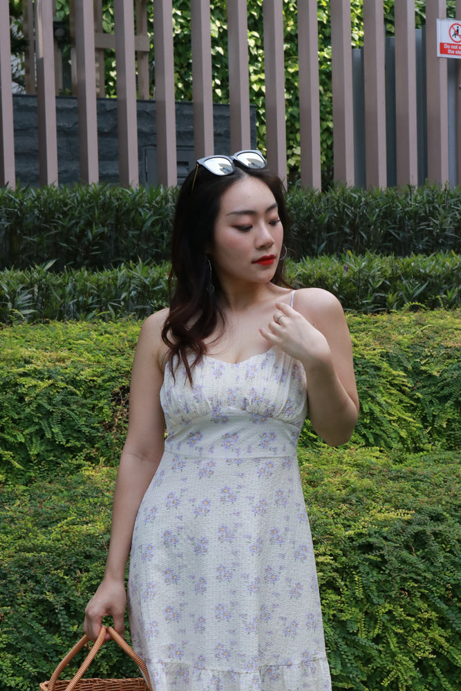
                  
                    Load image into Gallery viewer, Vera Floral Midi Dress in Lilac Florals
                  
                