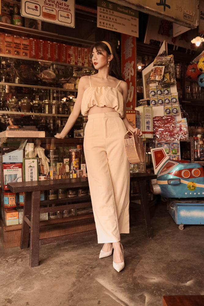 
                  
                    Load image into Gallery viewer, * PREMIUM * - Joannlia Puffy Top in Nude - Self Manufactured by LBRLABEL only
                  
                