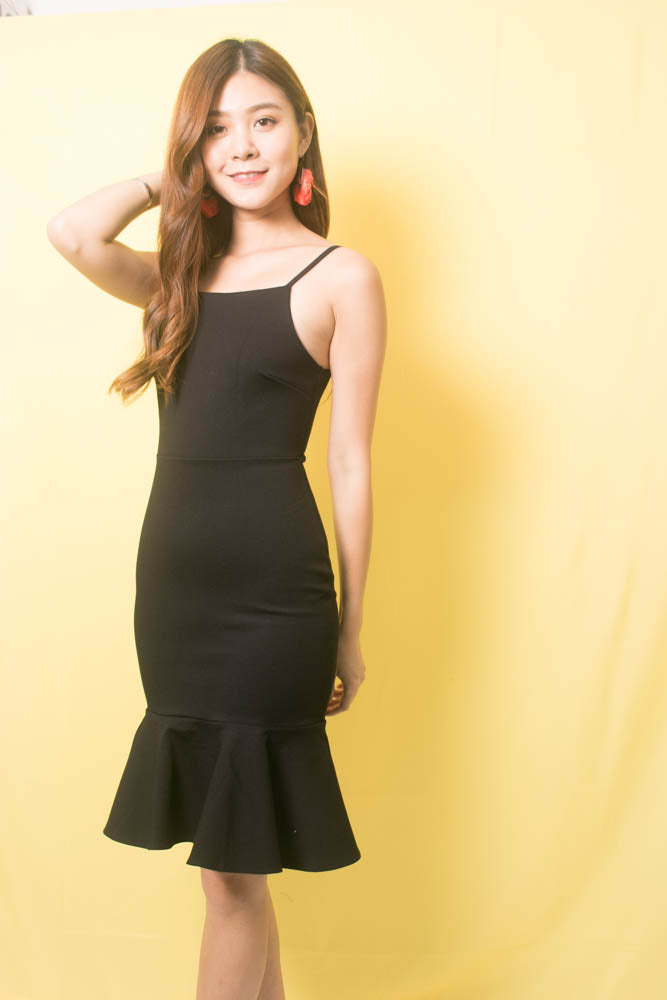 
                  
                    Load image into Gallery viewer, * PREMIUM * TALIA CAMI MERMAID DRESS IN BLACK - SELF MANUFACTURED BY LBRLABEL
                  
                