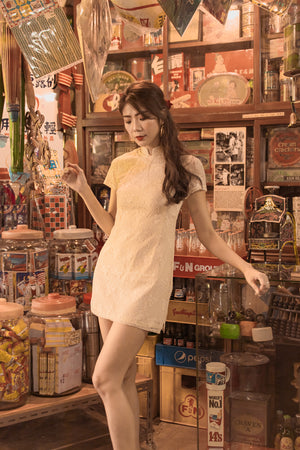 
                  
                    Load image into Gallery viewer, *LUXE* - Yujia Crochet Lace Cheongsam Dress in Cream
                  
                