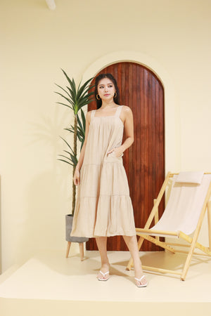 
                  
                    Load image into Gallery viewer, Willow Linen Maxi Dress in Ecru
                  
                
