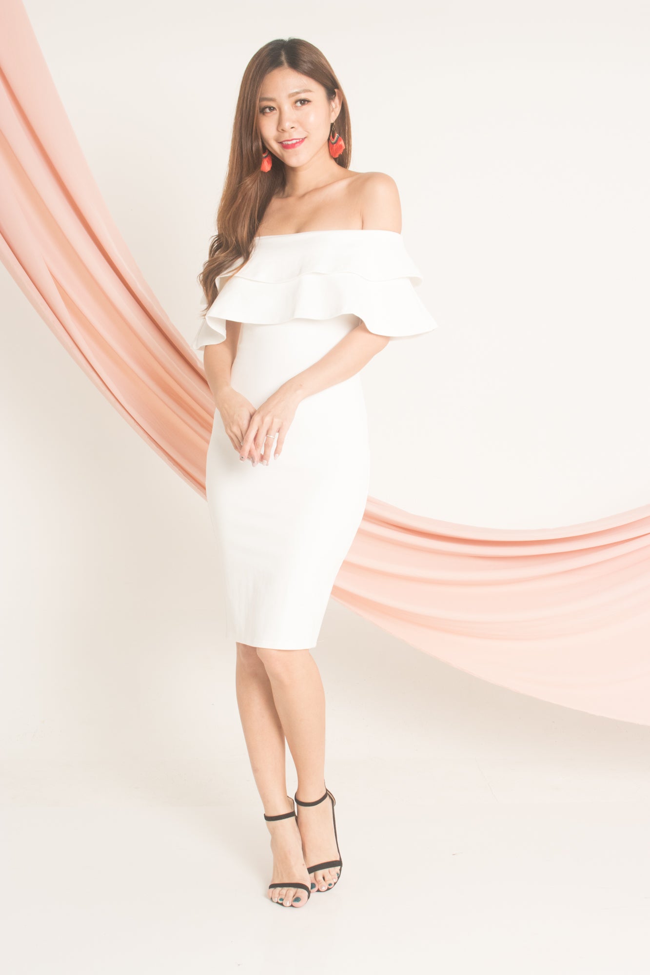 Jellima Off Shoulder Dress in White
