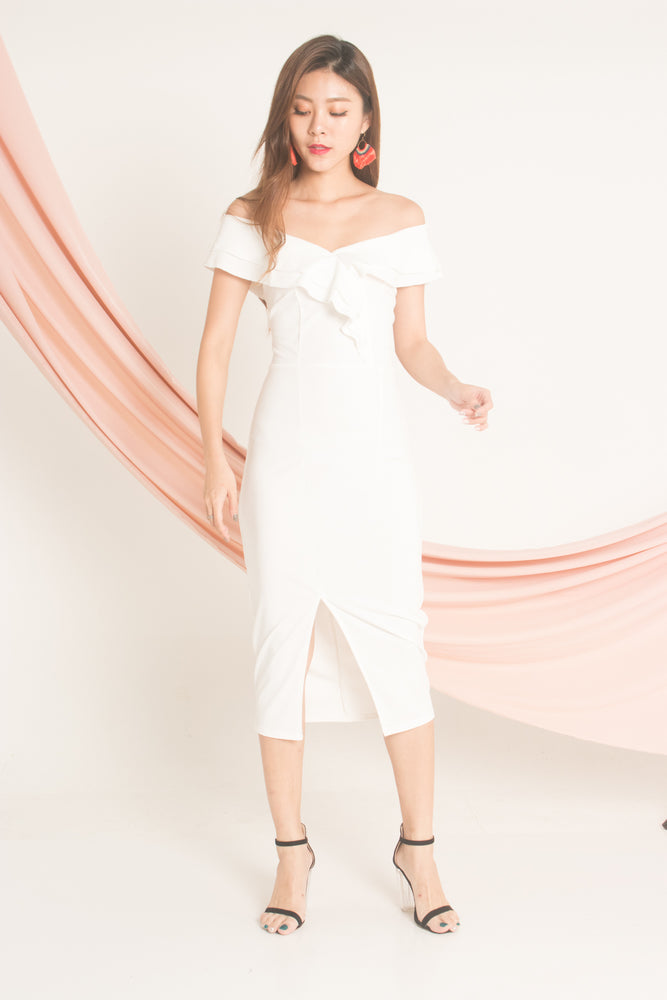 
                  
                    Load image into Gallery viewer, Helna Offsie Dress in White
                  
                