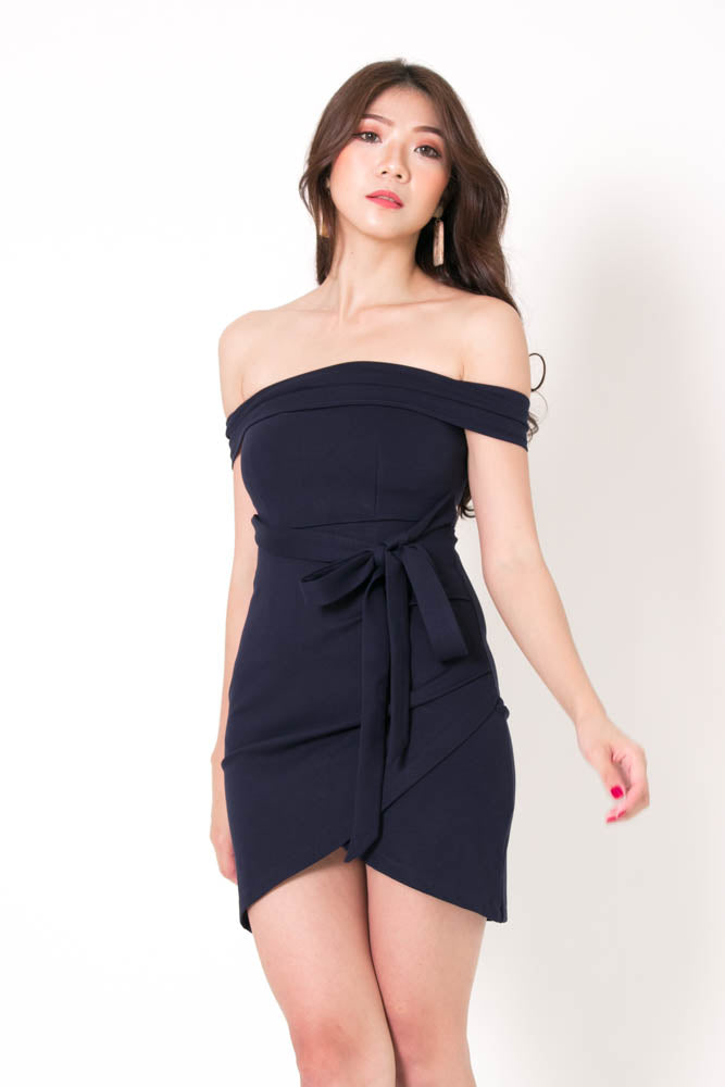 
                  
                    Load image into Gallery viewer, * PREMIUM * Taelia Off Shoulder Dress in Navy - Self Manufactured by LBRLABEL
                  
                