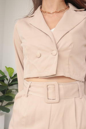 
                  
                    Load image into Gallery viewer, * PREMIUM * - Edelia Belted Highwaisted Shorts in Nude Khaki - Self Manufactured by LBRLABEL
                  
                