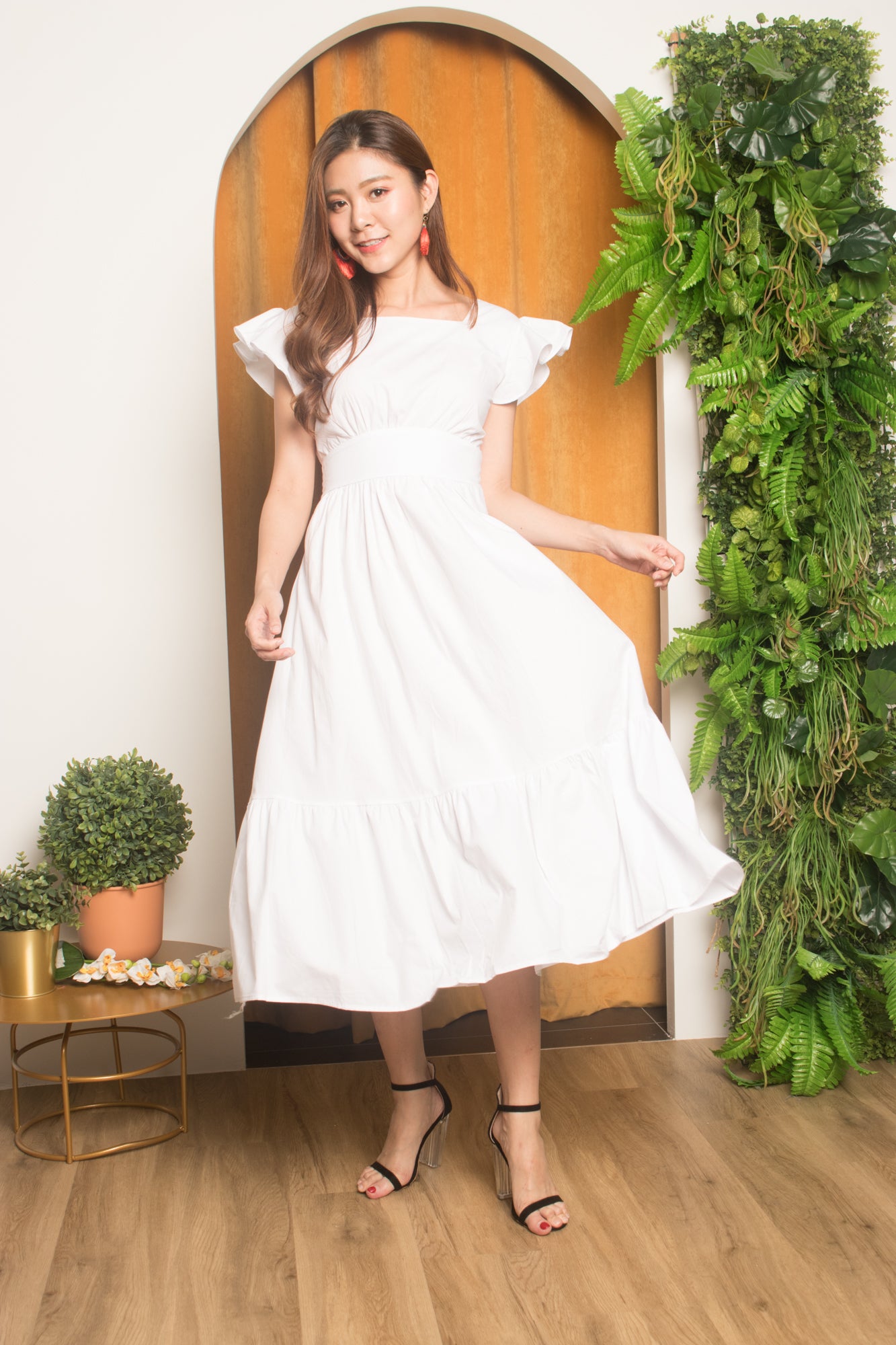 * LUXE * Emilesa Midi Dress in White