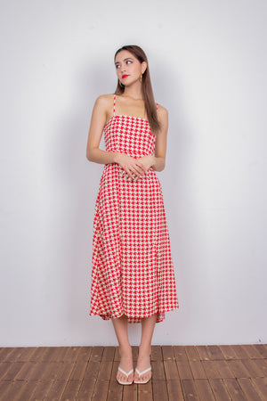
                  
                    Load image into Gallery viewer, Gin Houndstooth Dress in Burgundy
                  
                