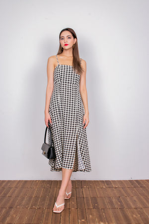 
                  
                    Load image into Gallery viewer, Gin Houndstooth Dress in Black
                  
                