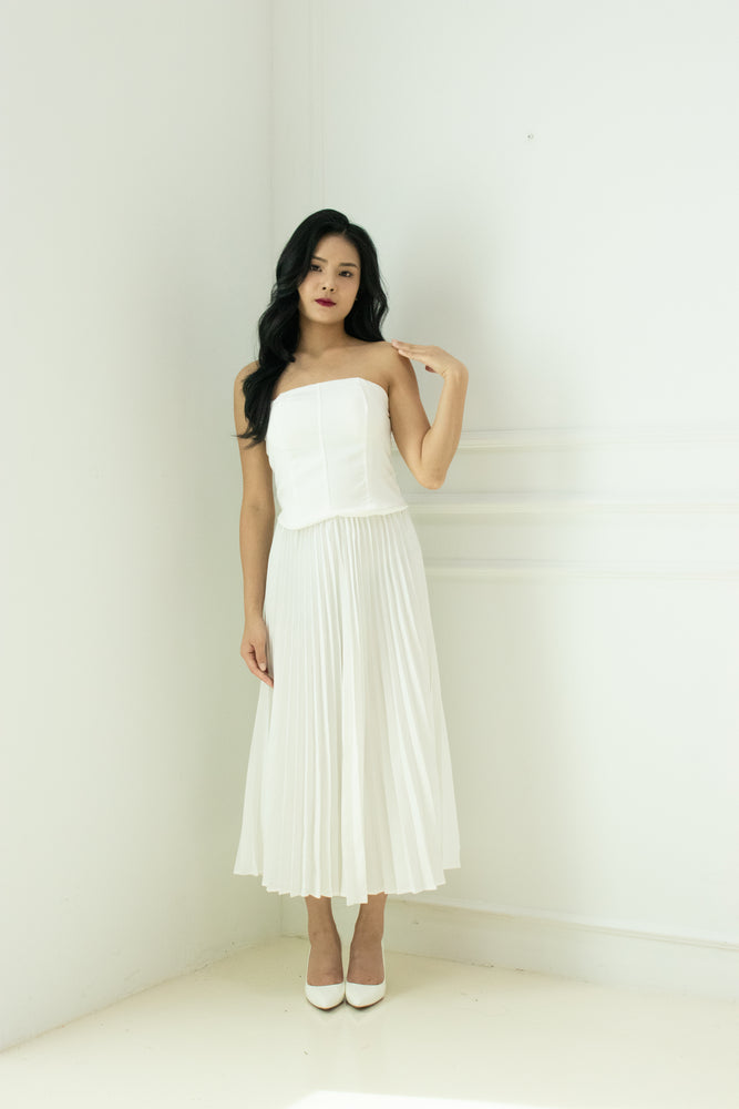 
                  
                    Load image into Gallery viewer, Jaque Pleated Skirt in White
                  
                