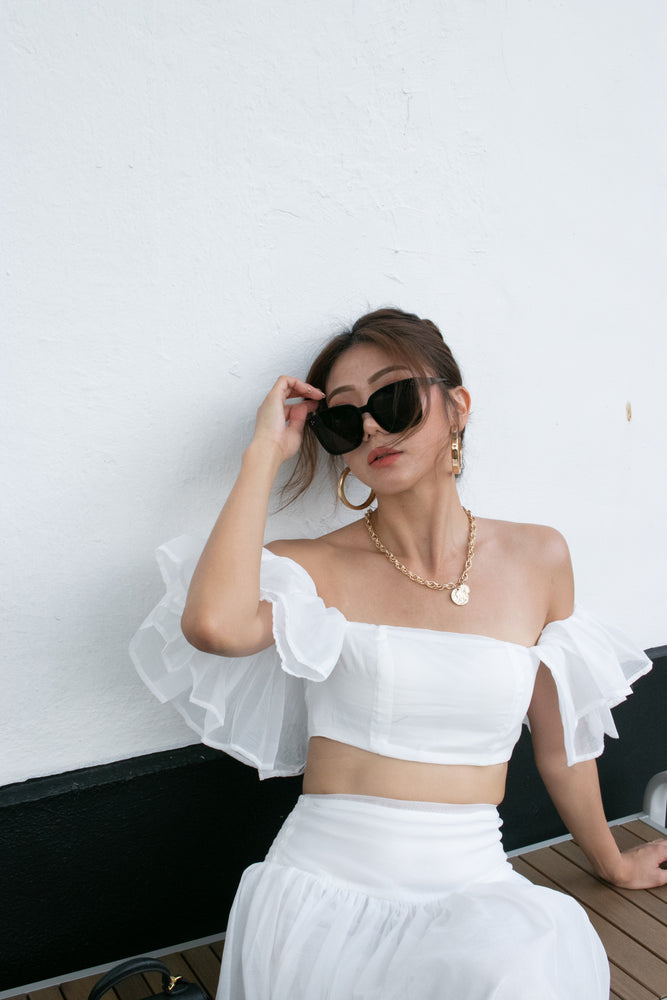 
                  
                    Load image into Gallery viewer, Ezann Off Shoulder Top in White
                  
                