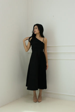 
                  
                    Load image into Gallery viewer, Seraphina Pleated Dress in Black
                  
                