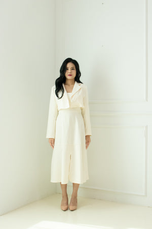 
                  
                    Load image into Gallery viewer, Anthea Midi Dress in Cream
                  
                