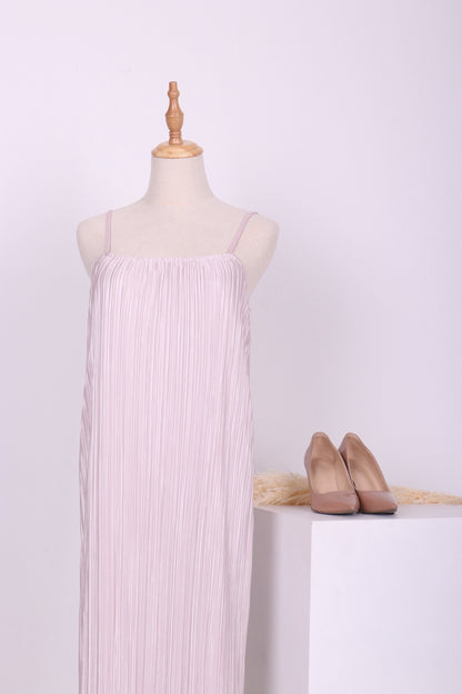 Brelia Straight Cut Pleated Dress in Light Pink