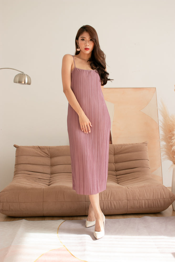 
                  
                    Load image into Gallery viewer, Brelia Straight Cut Pleated Dress in Mauve Pink
                  
                