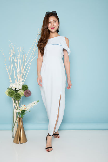 Luxe - Vaelra Offsie Gown Dress In Blue