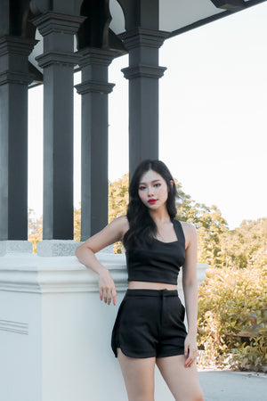 
                  
                    Load image into Gallery viewer, * PREMIUM * - Radlia Cross Back Top in Black - SELF MANUFACTURED BY LBRLABEL
                  
                