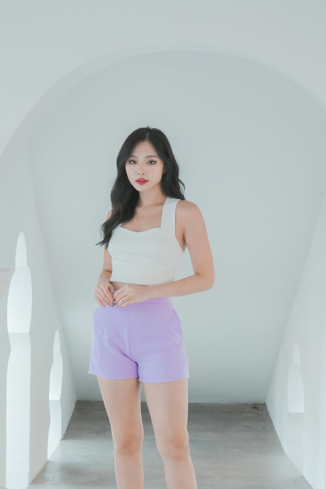 
                  
                    Load image into Gallery viewer, Larlia Structured Highwaisted Shorts in Lilac
                  
                
